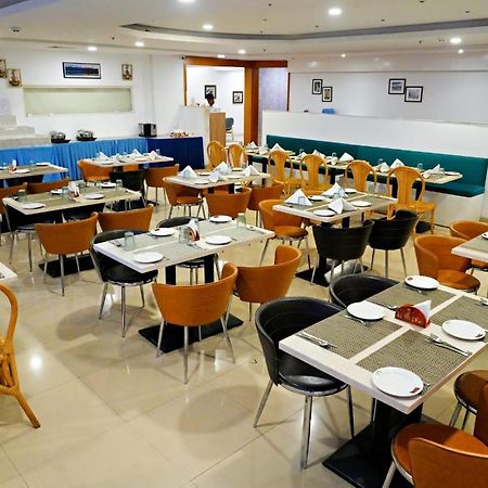 Bay View Hotel Vizag Визакхапатнам Екстериор снимка