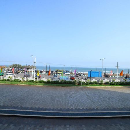 Bay View Hotel Vizag Визакхапатнам Екстериор снимка
