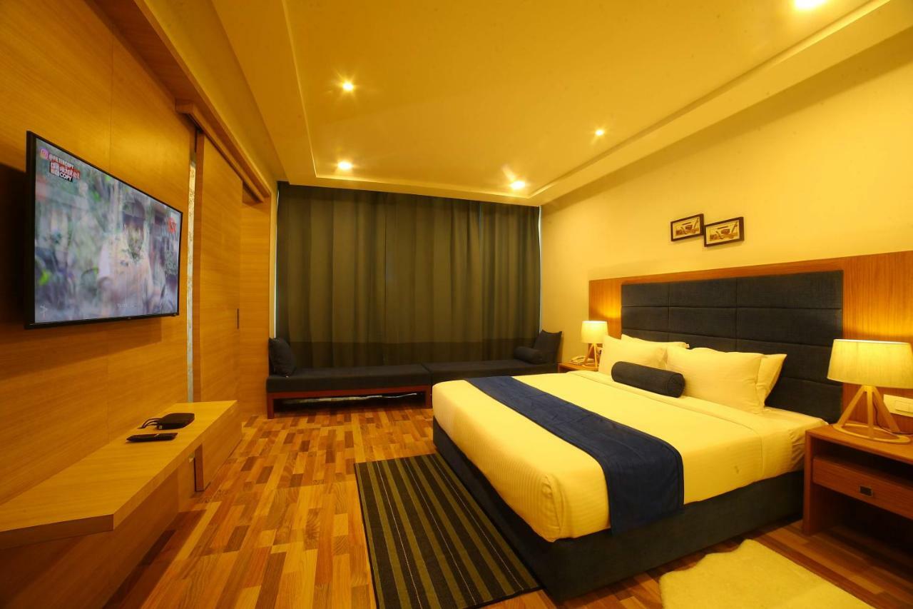 Bay View Hotel Vizag Визакхапатнам Екстериор снимка