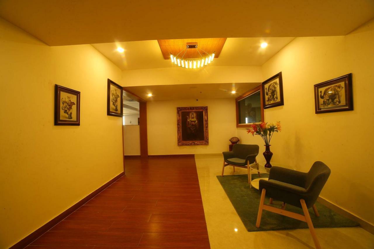 Bay View Hotel Vizag Визакхапатнам Екстериор снимка