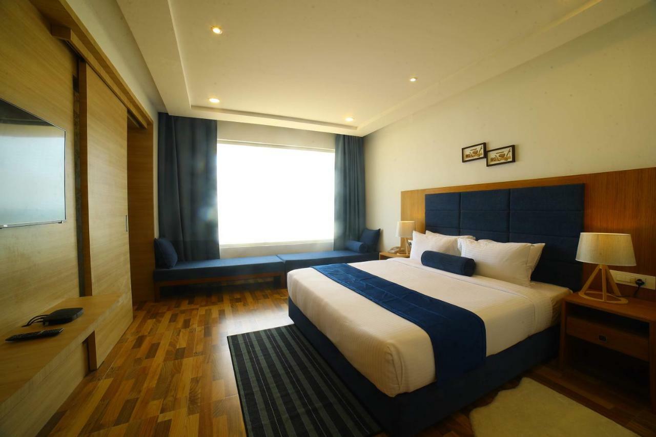 Bay View Hotel Vizag Визакхапатнам Екстериор снимка
