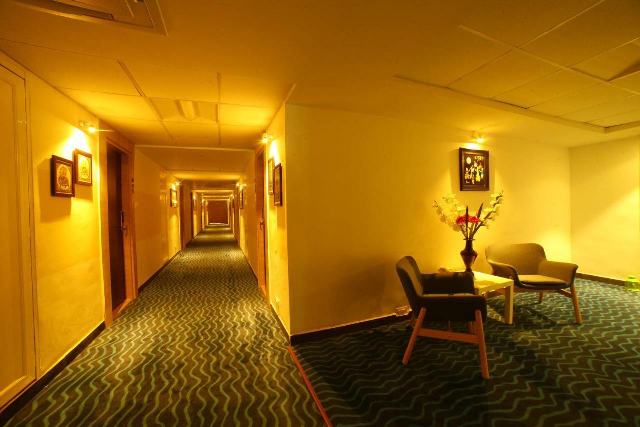 Bay View Hotel Vizag Визакхапатнам Екстериор снимка
